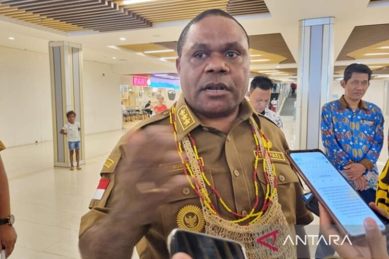 Pemkab Manokwari dukung Kapolda berantas tambang ilegal