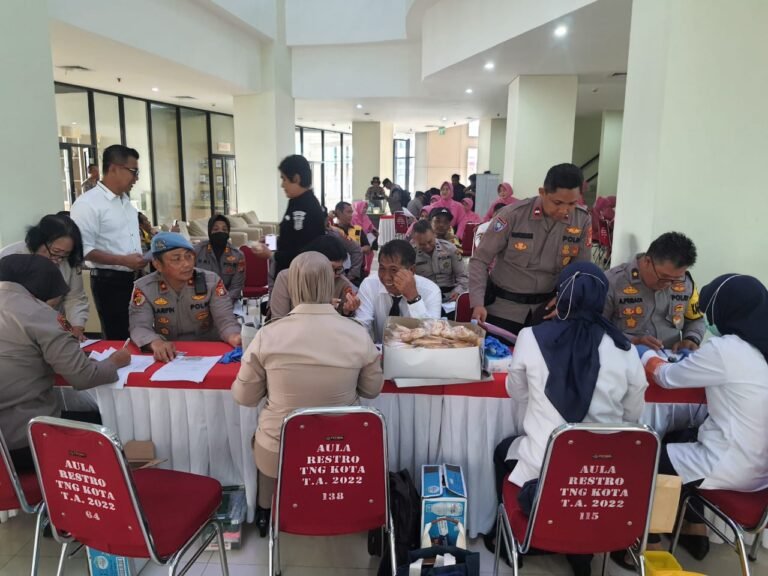 Polres Metro Tangerang Kota Cek Kesehatan Anggota Jelang Pengamanan Pemilu 2024