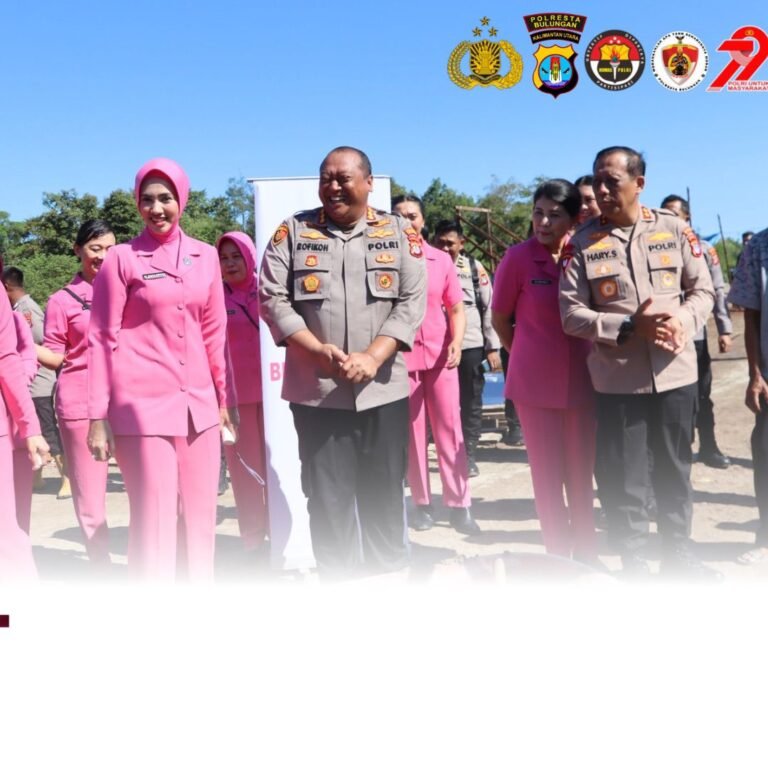 Kapolda Kaltara Tinjau Pembangunan Jembatan SP 6 B dan Serahkan Bantuan Lampu Tenaga Surya, Kapolresta Bulungan Turut Serta Mendampingi