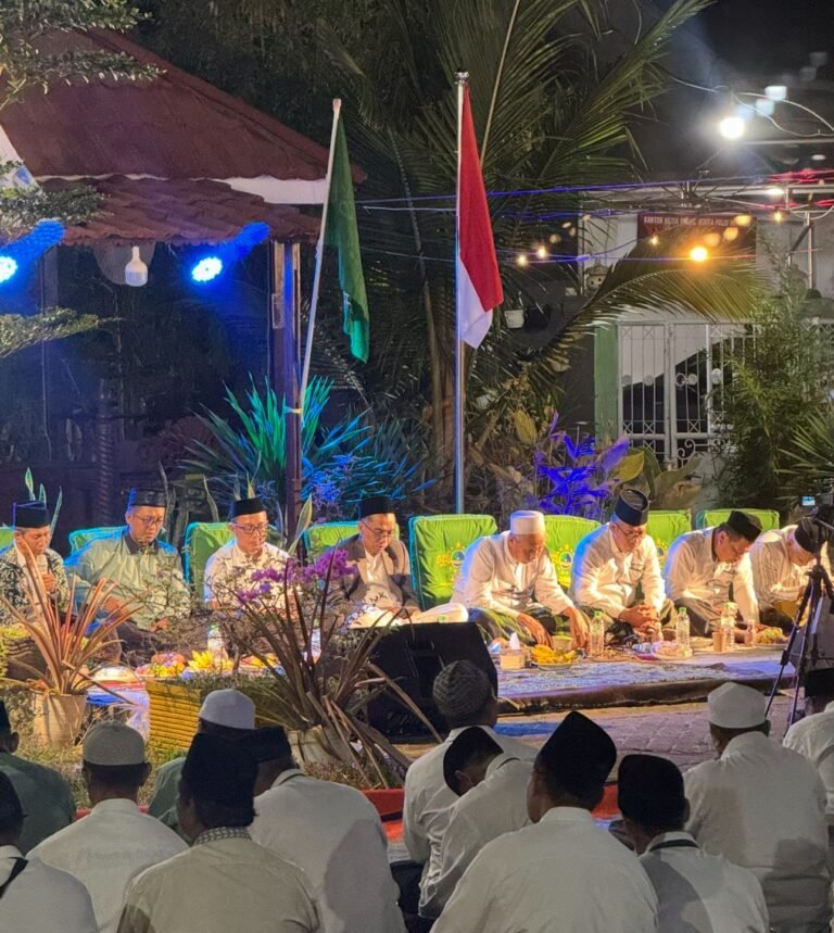 Kadiv Humas Polri Terima Ribuan Doa dari Ratusan Jamaah Nariyah Surabaya